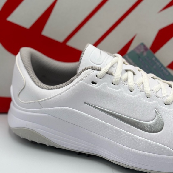 NIKE WOMENS VAPOR GOLF SHOES (10) - Picture 3 of 8